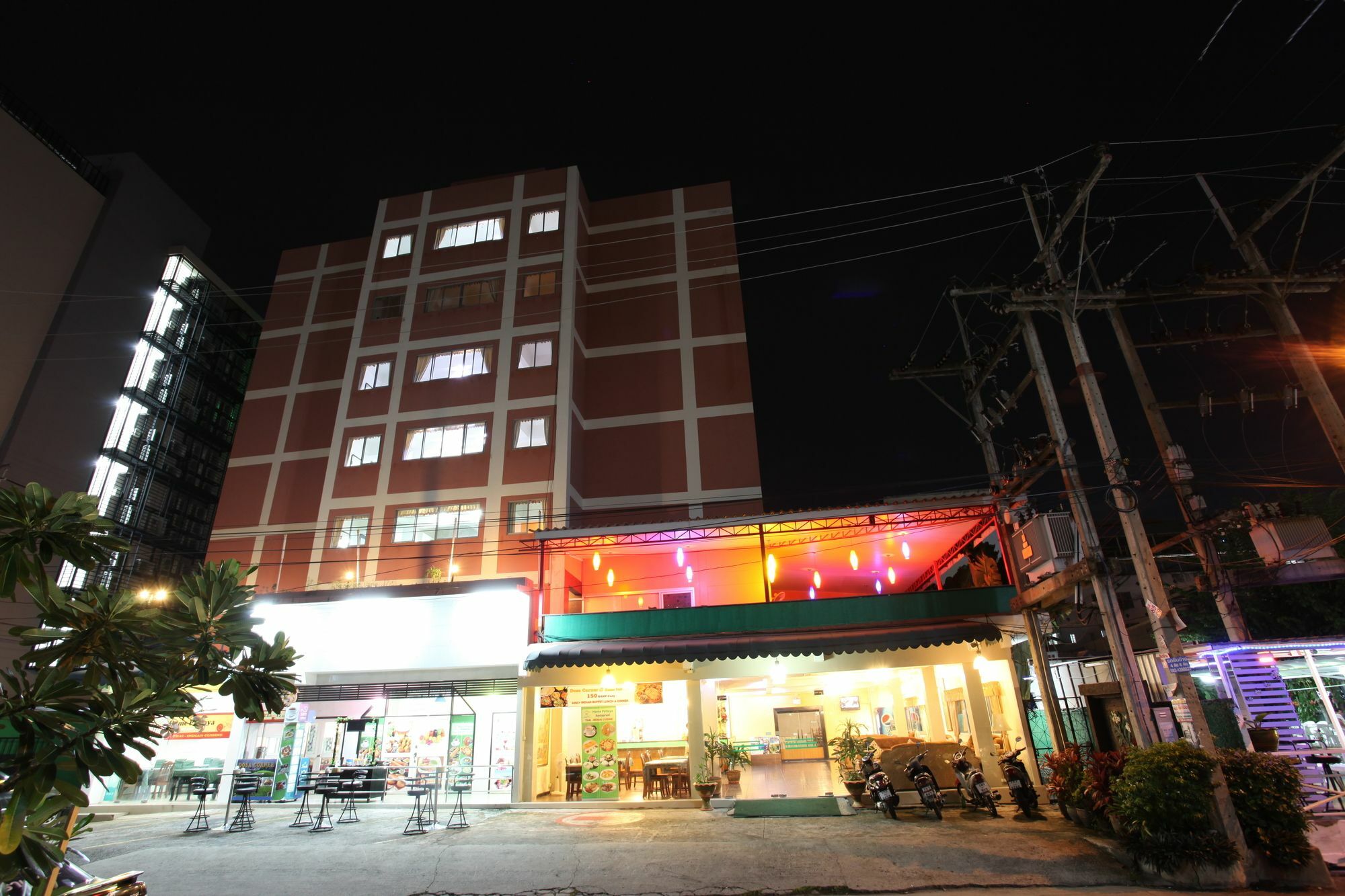 Home Pattaya Hotel Esterno foto